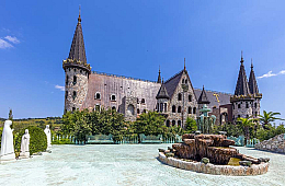 Замъкът Равадиново в България