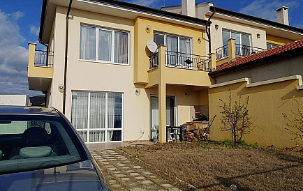ID 10340 Двуетажен таунхаус в Кошарица Снимки 1 