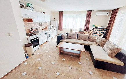 ID 10947 Трехкомнатна квартира в Привилидж Форт Бийч Снимки 1 