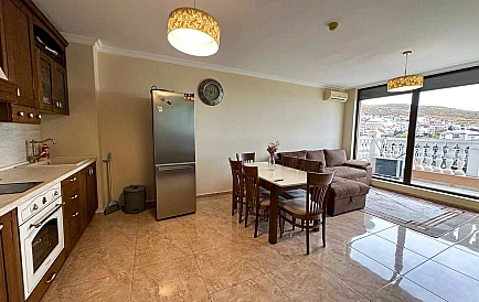 ID 13080 Триетажен апартамент в Адмирал Снимки 2