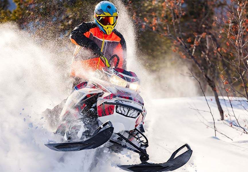 Ski-Doo, пътувания с мотоследи