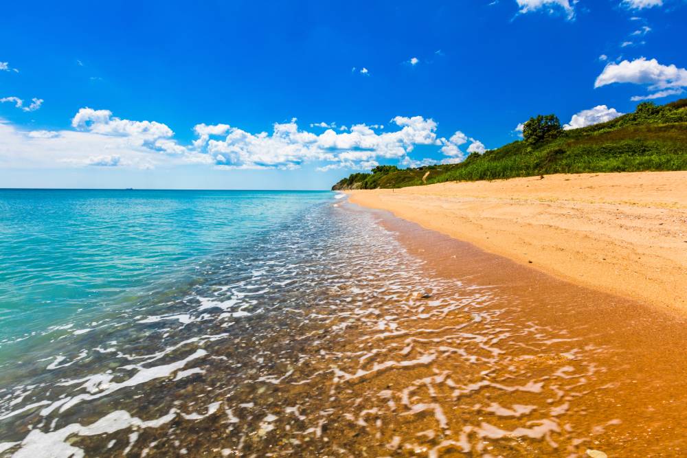 Пясъчен плаж на морето в България